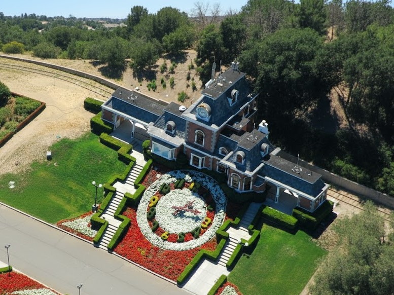 Neverland Ranch Michael Jacksons Fantasy Kingdom Dark Histor neverland-ranch-michael-jacksons-fantasy-kingdom-dark-histor